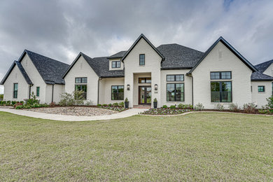 Transitional exterior home photo in Dallas