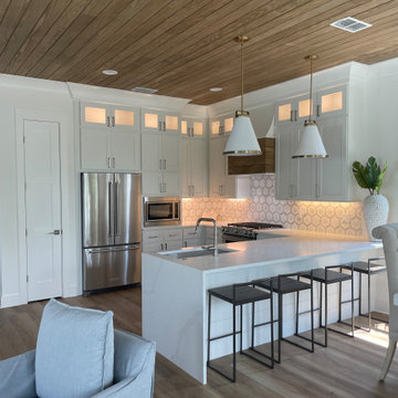 9x60 Luxury Golden Oak Vinyl