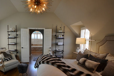 Bedroom - transitional bedroom idea in San Francisco