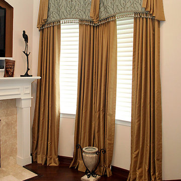 Valance and Drapes at Star Furniture in Texas