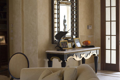 Entryway - traditional entryway idea in Miami