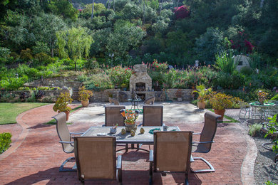 Example of a trendy exterior home design in Los Angeles