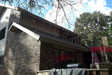 Example of a classic exterior home design in Little Rock