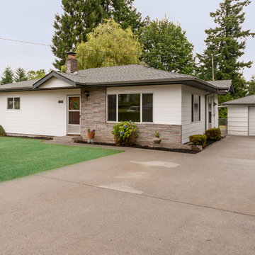Rambler on a SUB-DIVIDABLE lot - For Sale!