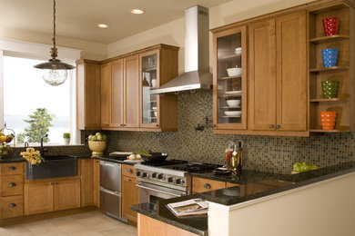 This is an example of a contemporary kitchen in Seattle.