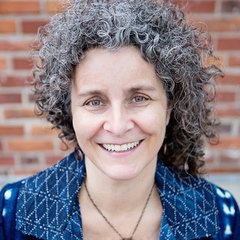 Dee Hutton - Visual Artist