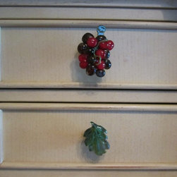 Glass pulls and knobs for drawers and cabinets - Cabinet And Drawer Handle Pulls