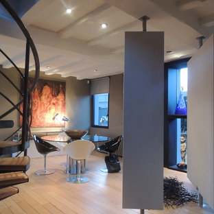 ルアーブルの広いコンテンポラリースタイルのLDKの画像 (淡色無垢フローリング、暖炉なし)