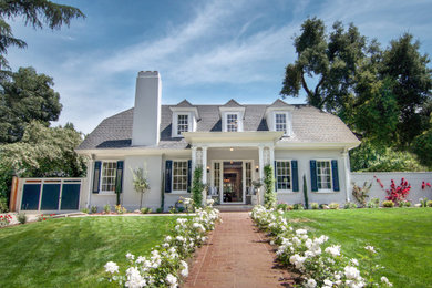 Trendy exterior home photo in Los Angeles