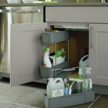 Diamond Cabinets: Removable Cleaning Caddy