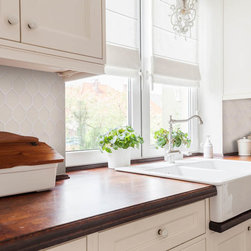 Classic Honeycomb in Chamois Backpainted Glass - Wall And Floor Tile