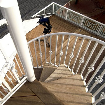 TRACKING THE STARS ON AN OBSERVATION DECK