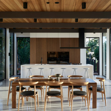 Malibu Glass Box House by Klopf Architecture