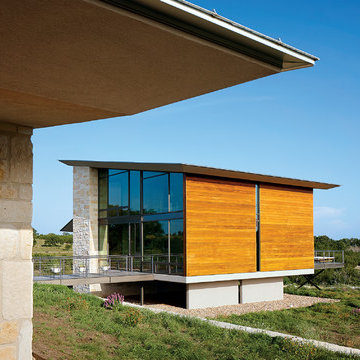 A Glass House in the Hill Country