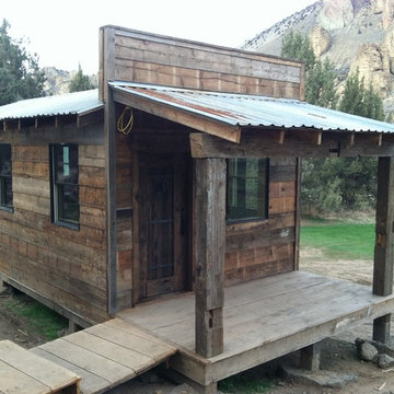 Smith Rock Saloon