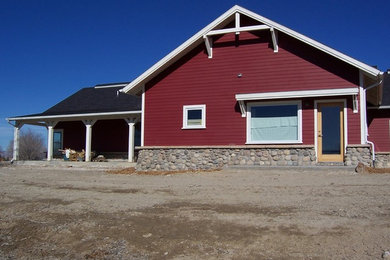 Home design - farmhouse home design idea in Denver