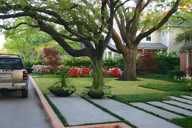 This is an example of a traditional landscaping in Dallas.