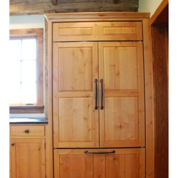 Country kitchen with Roger S. Wright Furniture