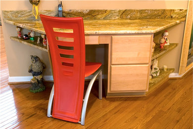 Home office - contemporary home office idea in Richmond
