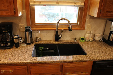 Inspiration for a mid-sized timeless kitchen remodel in Kansas City