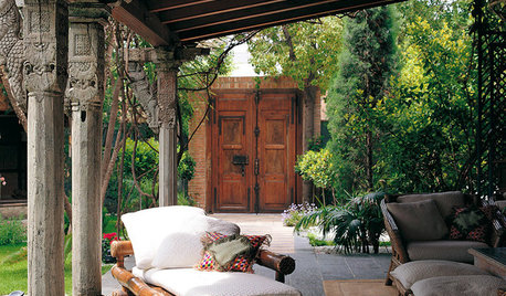 How to Infuse Your Home With the Flavor of India