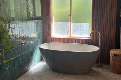 Inspiration for a bathroom in Gold Coast - Tweed.