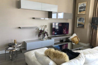 Example of a minimalist home theater design in Miami