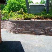 Segmental Retaining Wall (front yard)