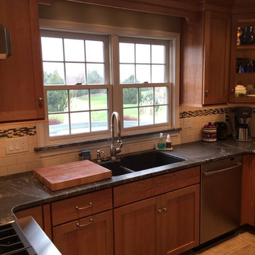 Natural Cherry with "Silver Waves" Leather Granite