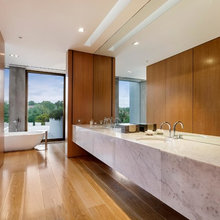 cloverleaf bathroom