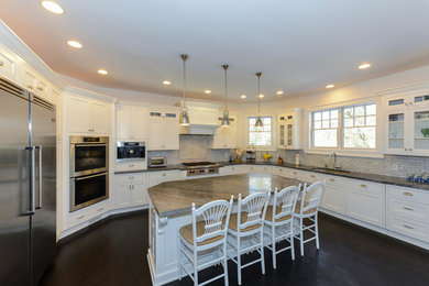 Example of a trendy kitchen design in New York