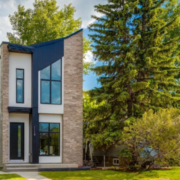 15 ave NE - Skinny house