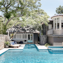 Handling Stone Around Pools - Landscaping Stones and Pavers