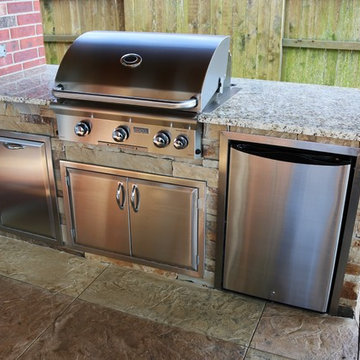 Covered Patio with Outdoor Kitchen and Fireplace-Cinco Ranch, Katy, Texas