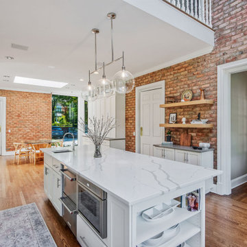 Lloyd Harbor Large Walk-in