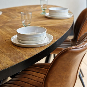 Kona oval dining table