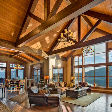 Mountain Lakeside Home