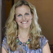 Elizabeth Hay's photo