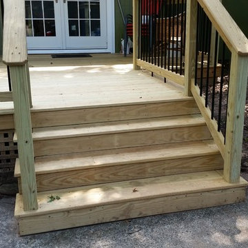 Wooden Deck & Laundry Room