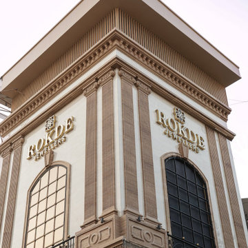 Rokde Jewellers Nagpur | Beige Travertine Stone Façade | Matt Finish