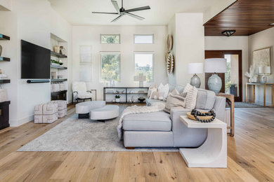 Inspiration for a contemporary living room remodel in Sacramento