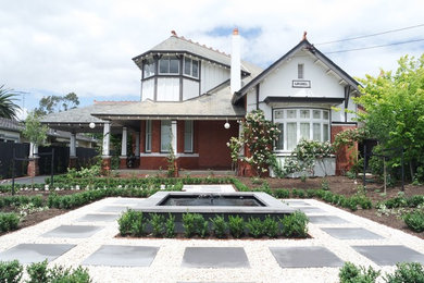 Design ideas for a traditional garden in Geelong.