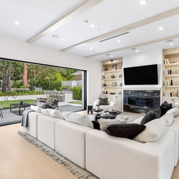 Tampa Ave, Tarzana