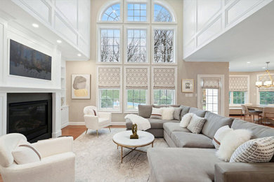 Living room - transitional living room idea in New York