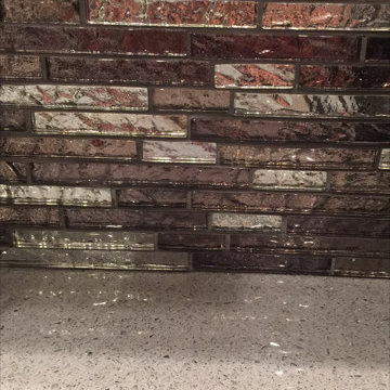 Glass Back Splash with Quartz Counter Top