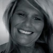 Joanie Joyce's photo