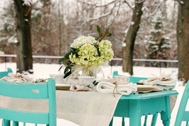 Handmade Home: DIY Outdoor Winter Table Setting Handmade Home: DIY Outdoor Winter Table Setting
