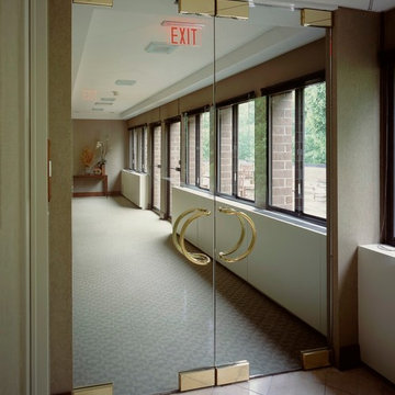 Frameless Office & Conference Rooms