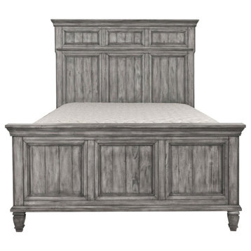 Pemberly Row Traditional Wood Queen Panel Bed in Weathered Gray