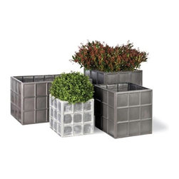 Faux lead planters - Products
